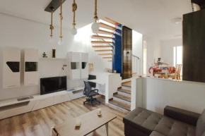 near the port, wide, confortable, WI-FI, terrace, aircon